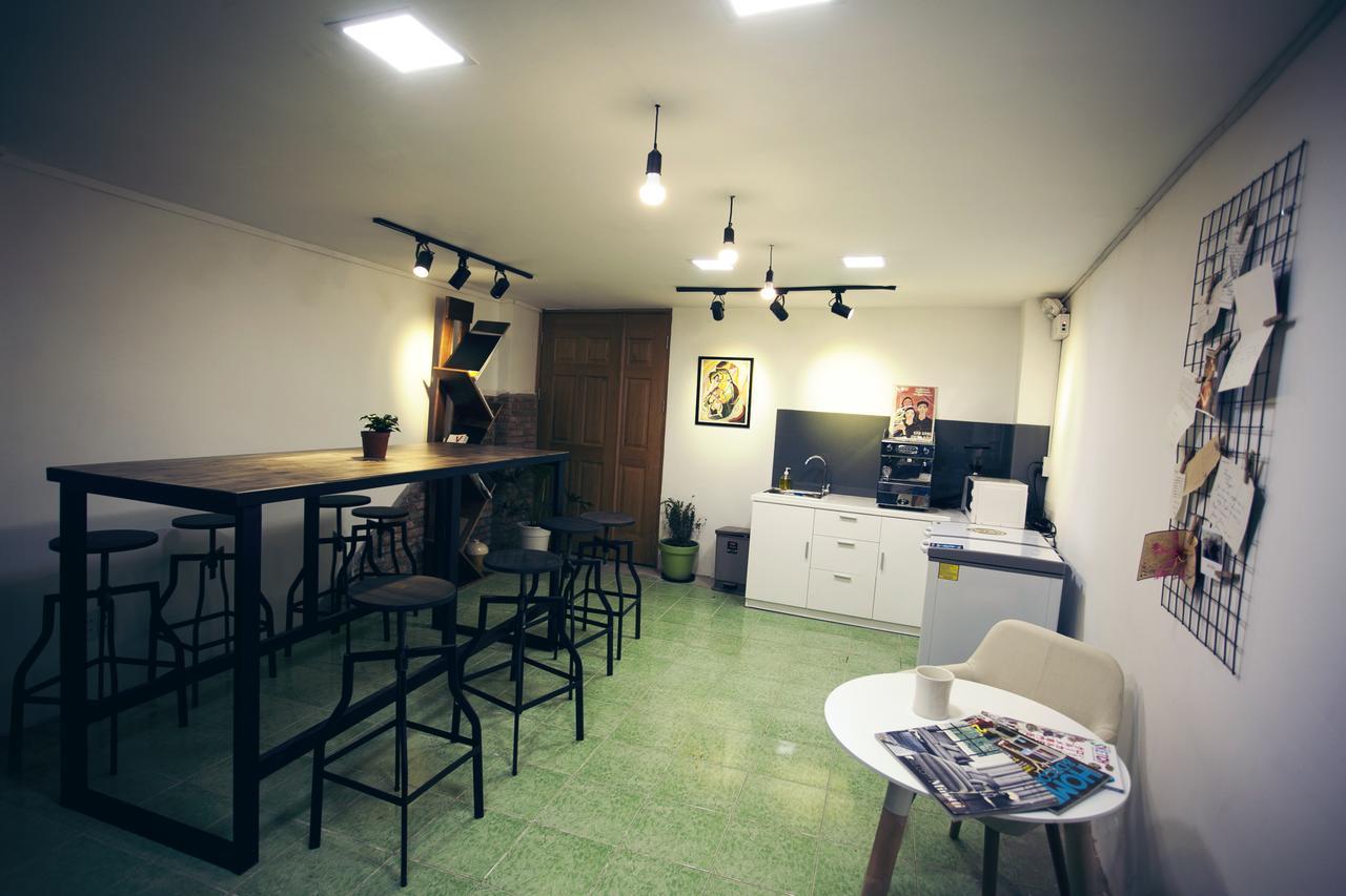 Sgn Living Bed & Breakfast Ho Chi Minh City Exterior photo
